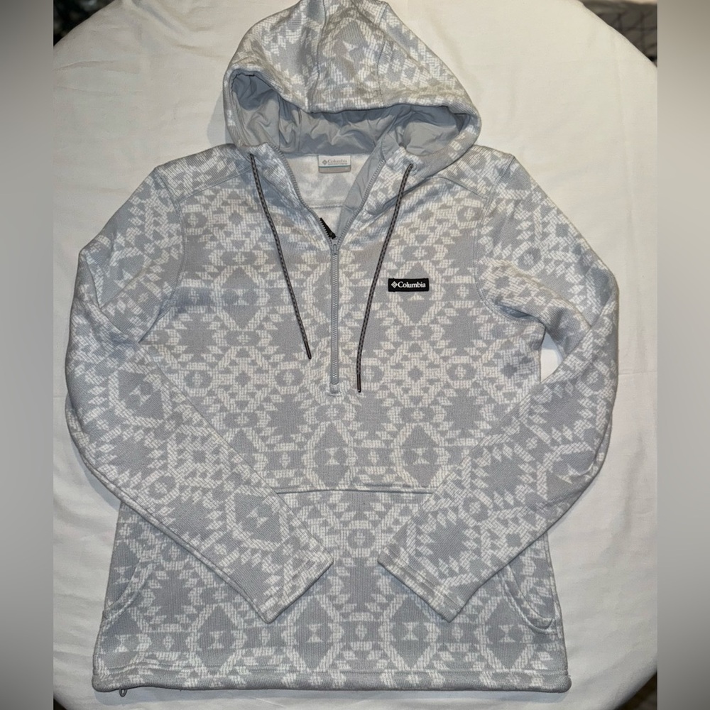 Columbia Women's lGlacier half-zip‎ fleece pullover in Aztec pattern (M)